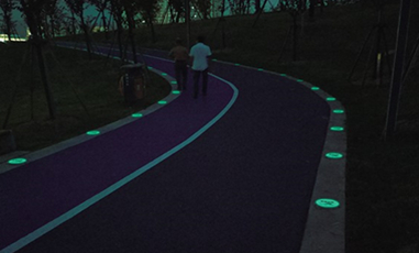 Energy-storage Self-luminous Protruding Road Sign